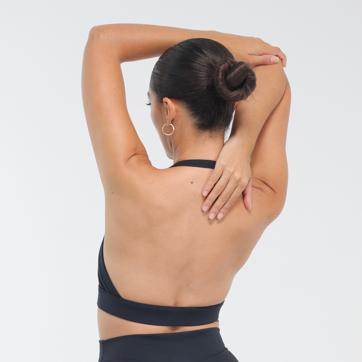 BACKLESS HILER BRA