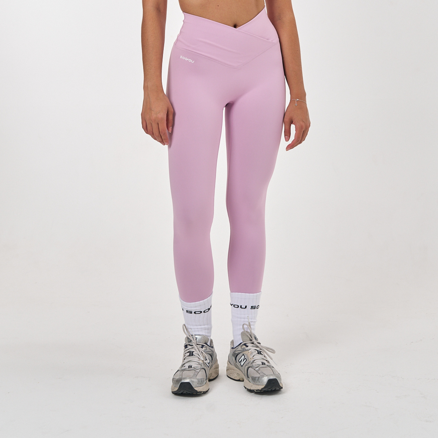 CROSSOVER-V SHAPED SCULPTURE LEGGINGS