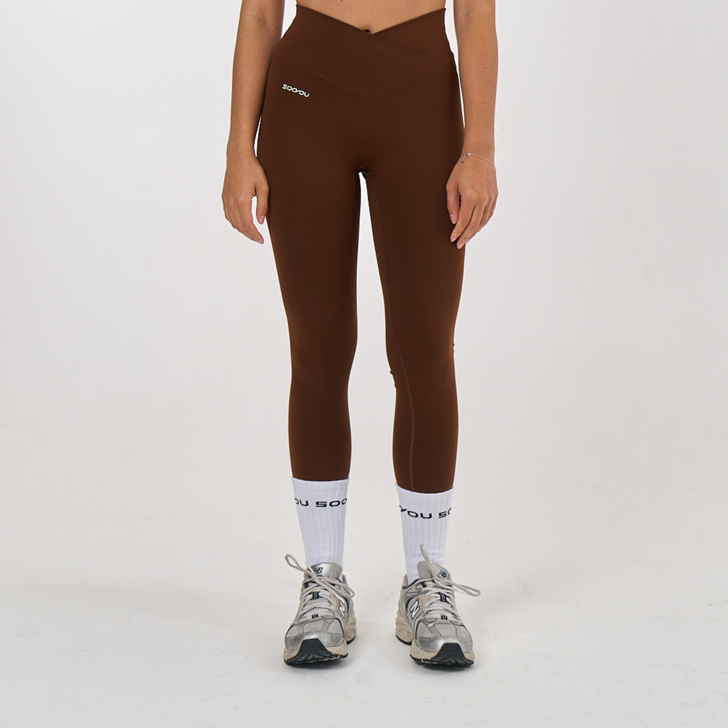 CROSSOVER-V SHAPED SCULPTURE LEGGINGS