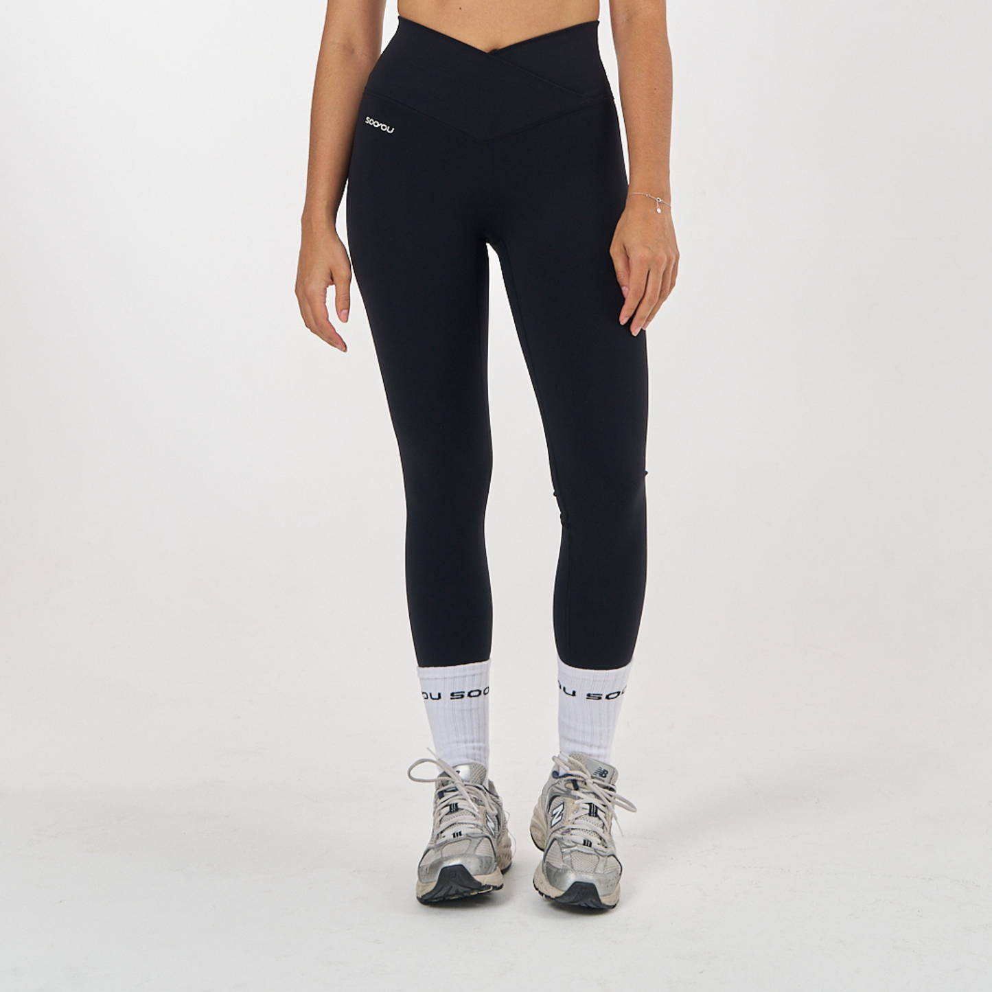 CROSSOVER-V SHAPED SCULPTURE LEGGINGS