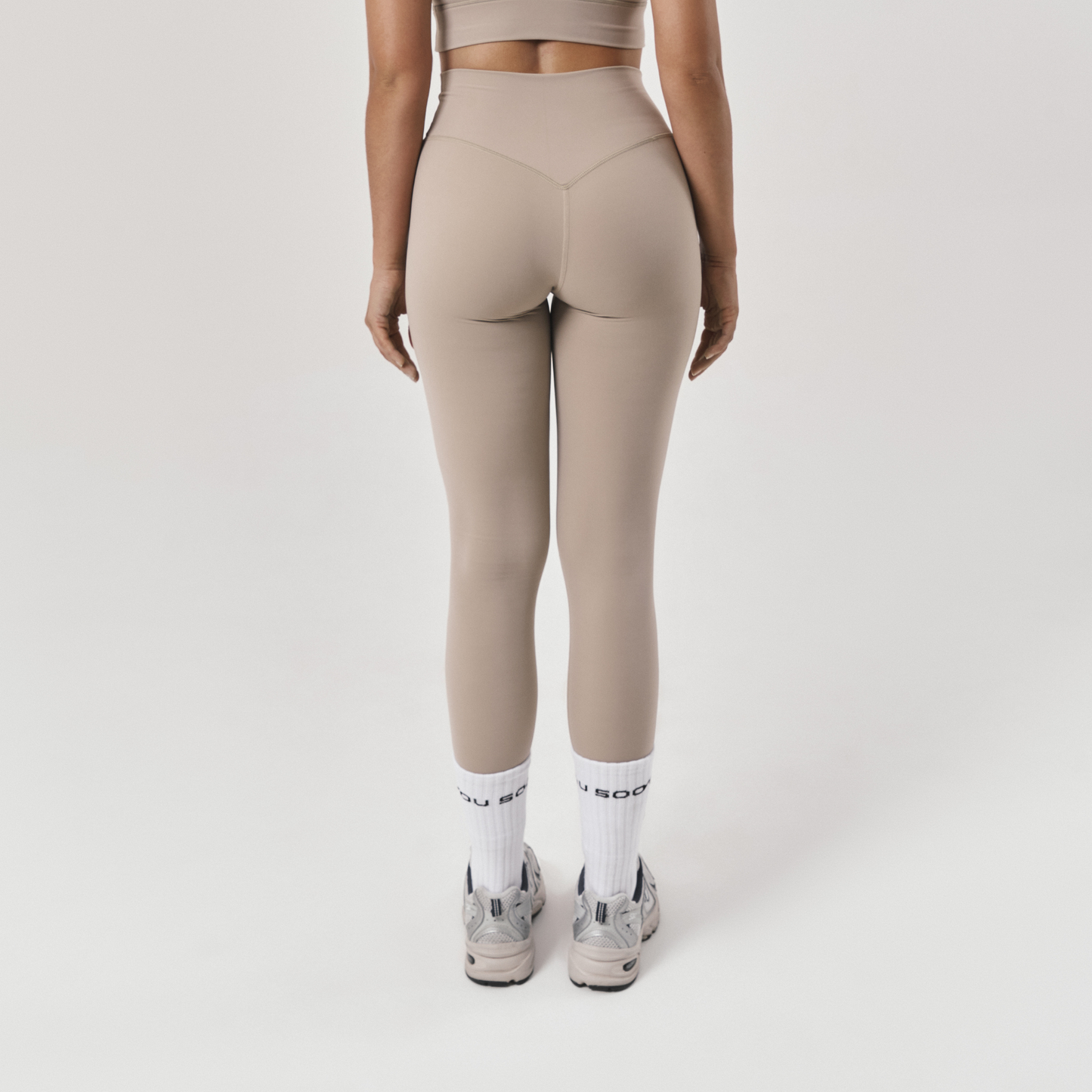 HIGH WAISTED LEGGINGS